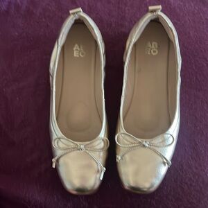 Abeo Cadence Gold Ballerina flats 9.5